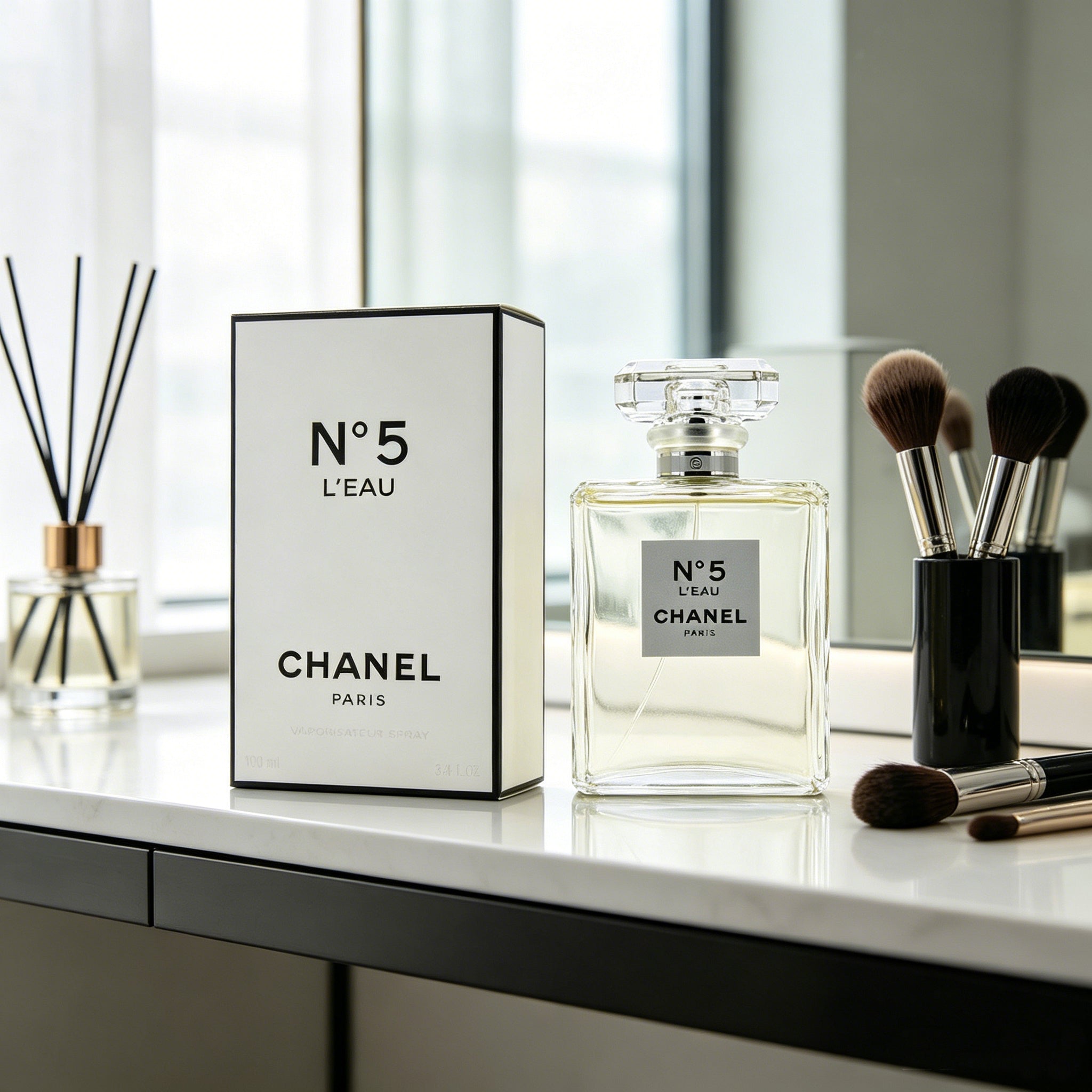 Chanel N°5 L'Eau Eau de Toilette for Women, Classic Timeless Floral Fragrance Authentic Luxury Perfume Gift Set for Valentine Birthday Wedding
